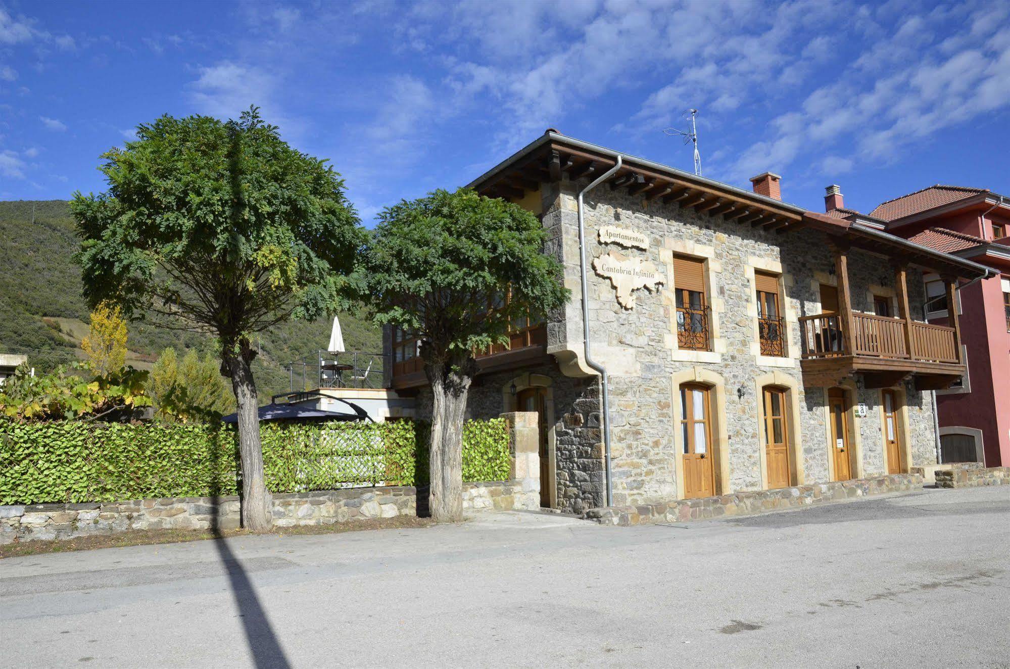 Apartamentos Spa Cantabria Infinita Cillorigo de Liebana Екстериор снимка